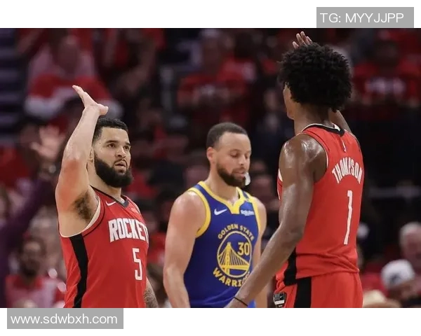 弗雷德范弗利特的崛起与NBA生涯的精彩瞬间回顾