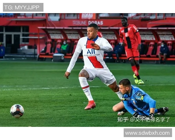 斯特拉与里昂的激烈对决揭示法甲新赛季的竞争格局与球队实力分析