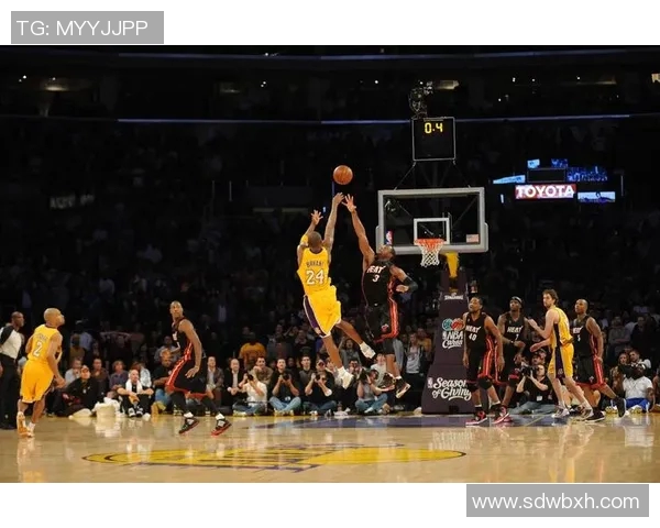 篮球对决雷霆与湖人激情碰撞谁能在赛场上笑到最后