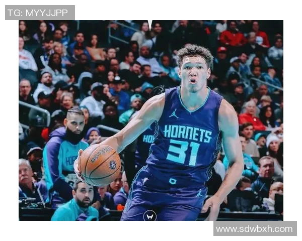 76人对阵黄蜂季前赛精彩回顾与球员表现分析